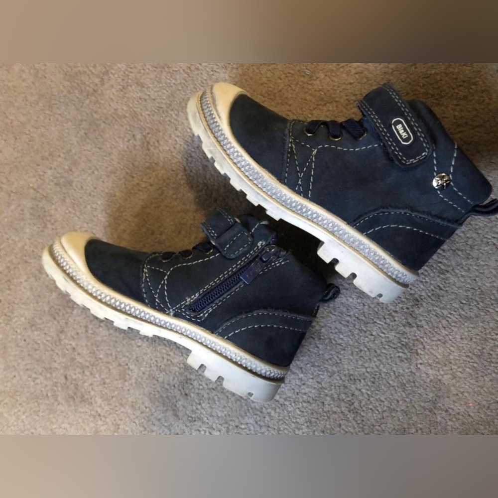 BI&KI kids suede boots size 9 euro 26